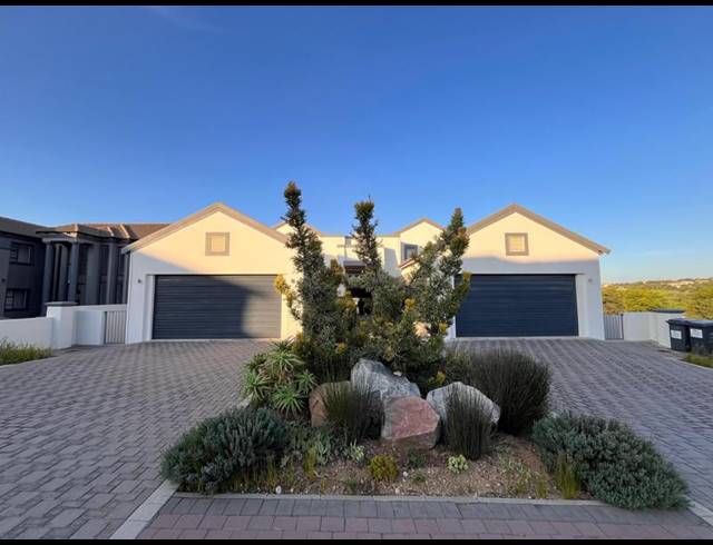 4 BEDROOM HOUSE FOR SALE IN BLUE VALLEY GOLF ESTATE
